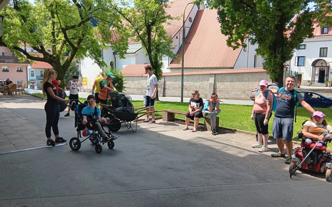 Čistilna akcija: Škofjo Loko čistim, ker tudi nate mislim